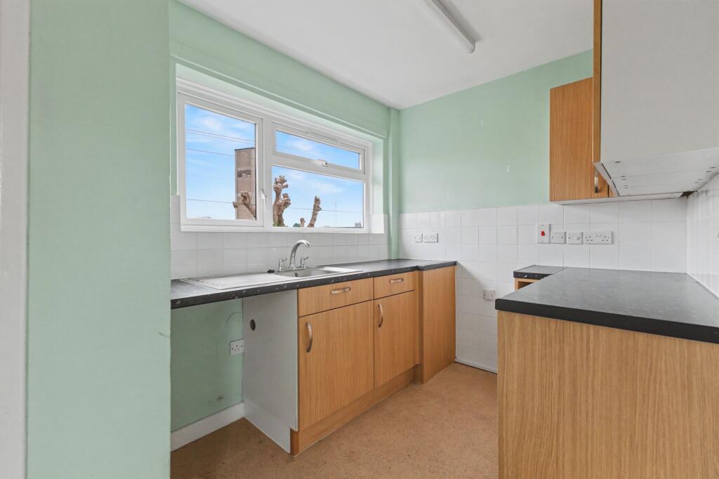 Additional image 8 of Seggs Lane, Alcester, B49