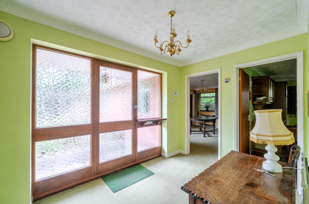House in New Forest, Sway - View 5