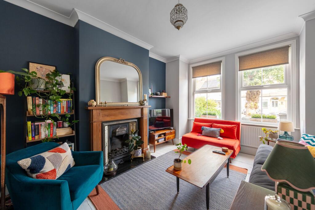 Apartment in Bromley - View 2