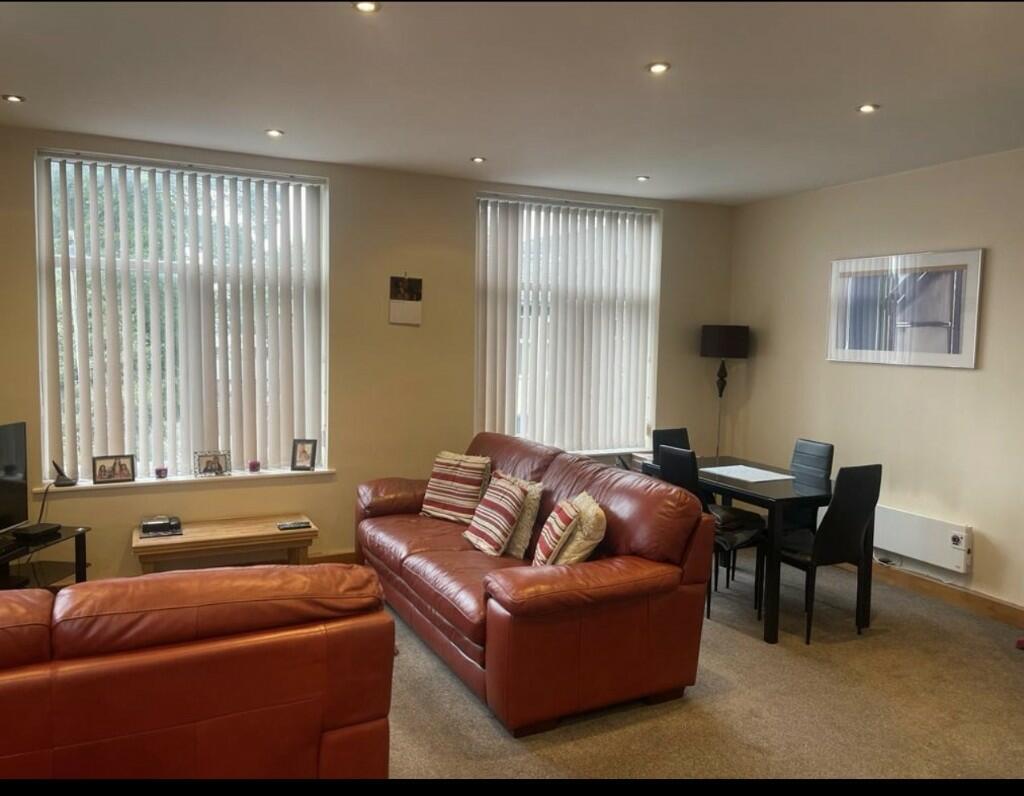 Apartment in Bolton, Heaton - View 2