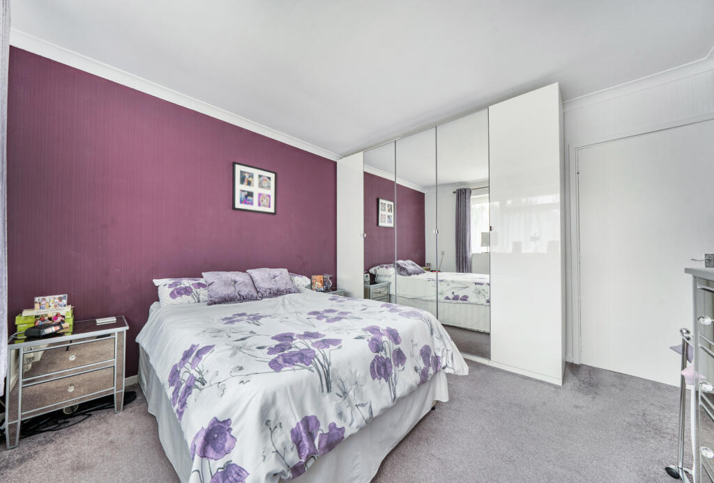 Apartment in Tonbridge - More