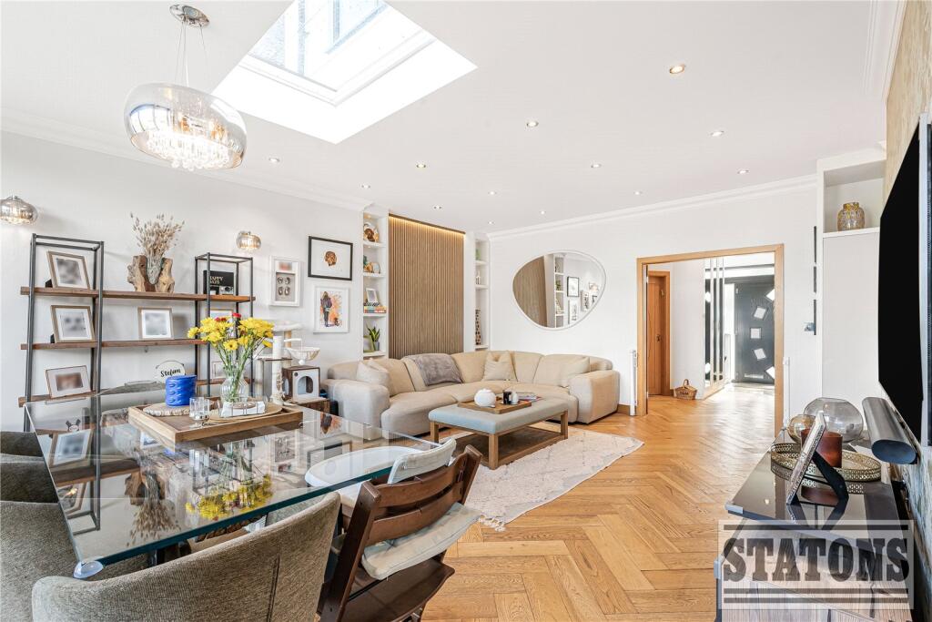 House in London, Oakleigh Park, Brunswick Park - View 5