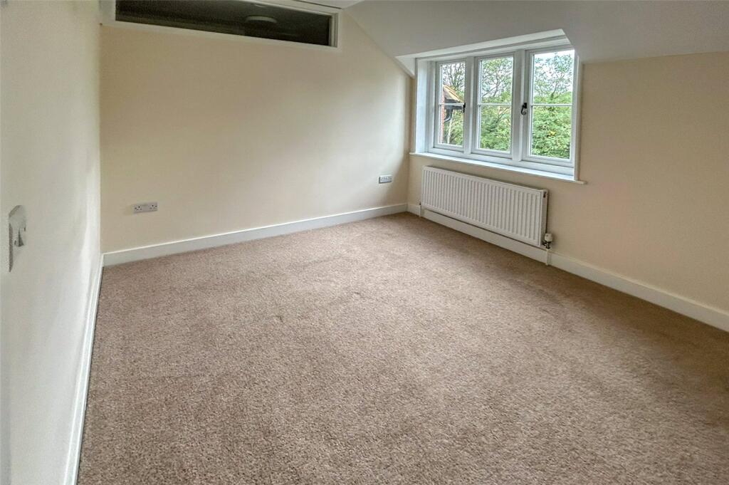House in Redhill - View 4