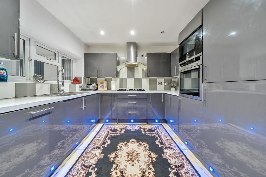 House in Southall - View 5