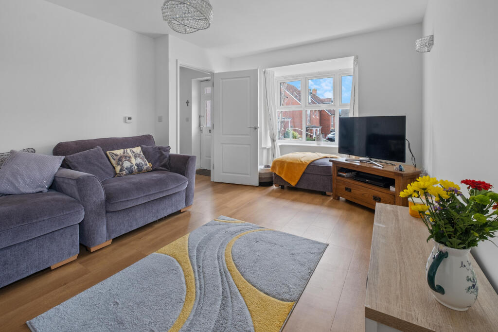 House in Bromsgrove, Aston Fields - View 2