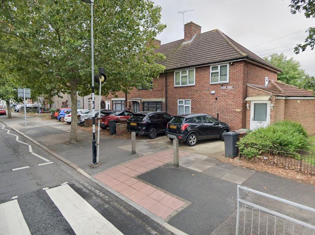 Main image of property: Wood Lane, Dagenham, London, RM9