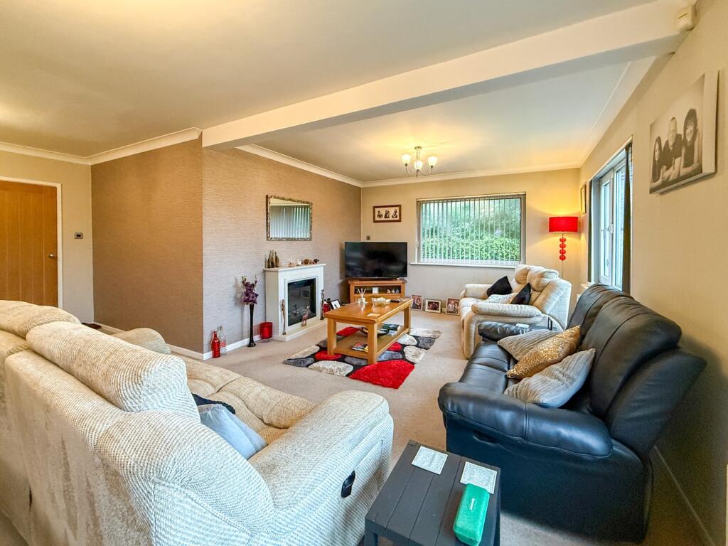 Brownroyd Road, Honley, Holmfirth, HD9 photo 2