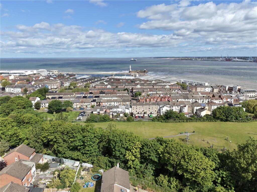 House in Wirral, Liverpool City Region - View 3