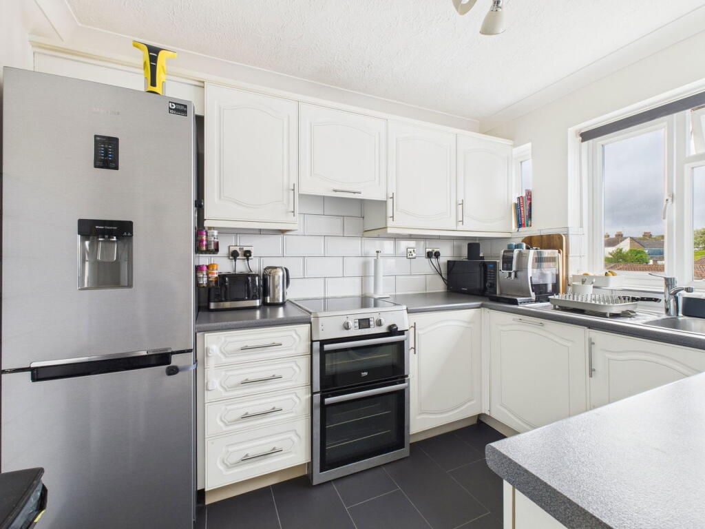 Windsor Court, Brighton Road, Worthing, BN11 2EZ - View 6