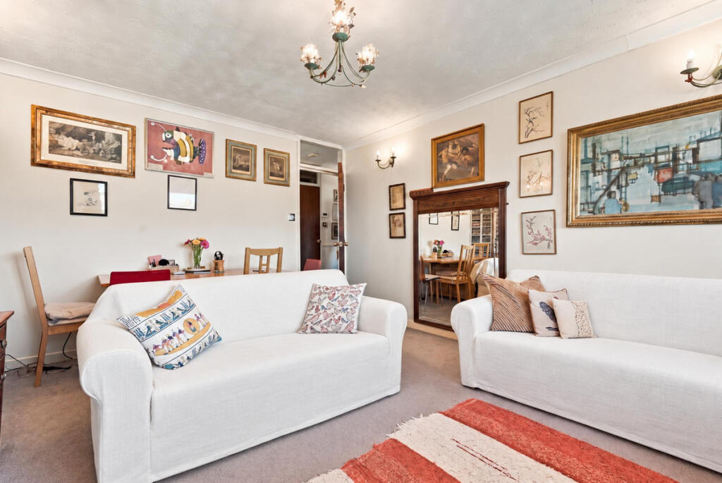 Apartment in Ilford - View 5