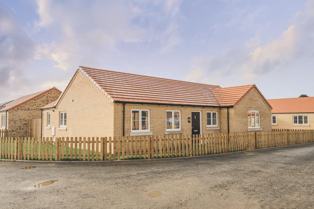 The Elms, Emneth, Wisbech, Norfolk, PE14 0DY photo 2