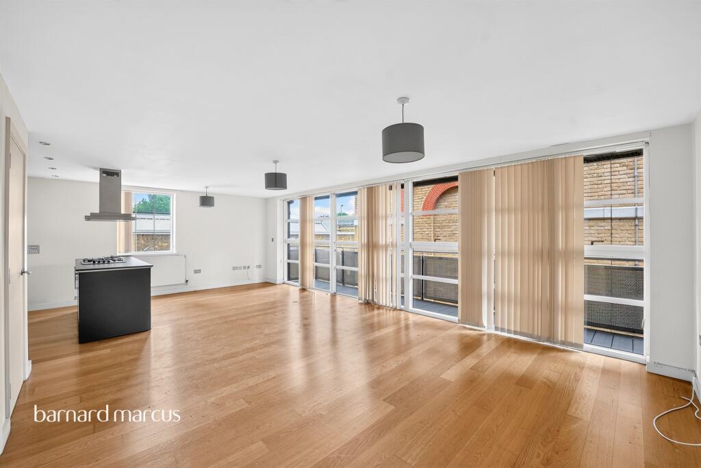 Apartment in London - View 5