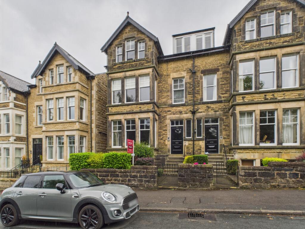 Main image of property: Harlow Moor Drive, Harrogate, HG2