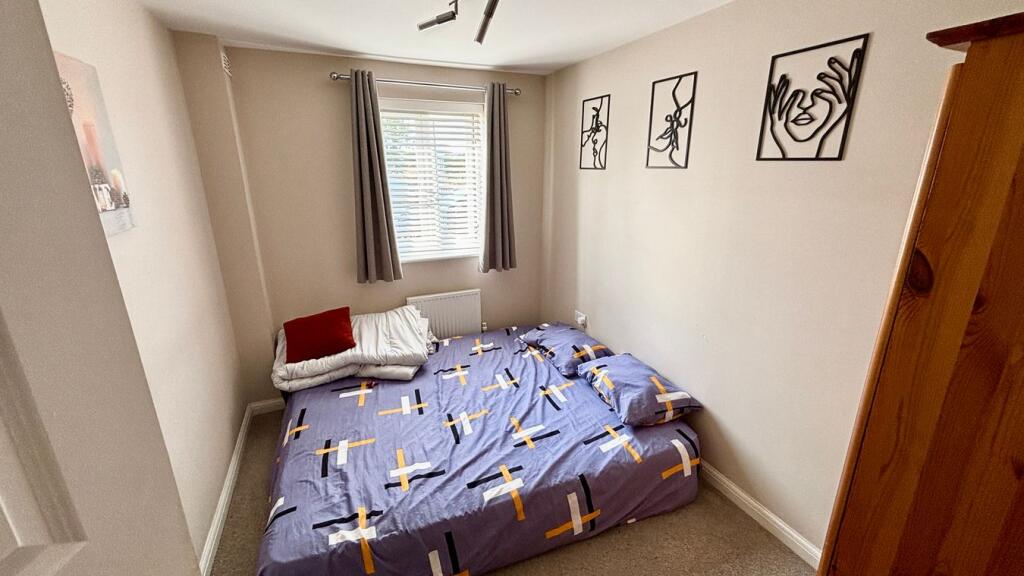Apartment in Taunton - View 5
