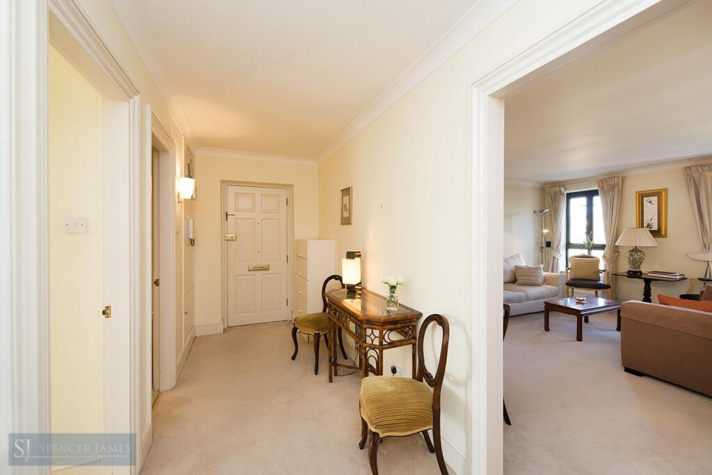 Apartment in London, Earl's Court - View 2