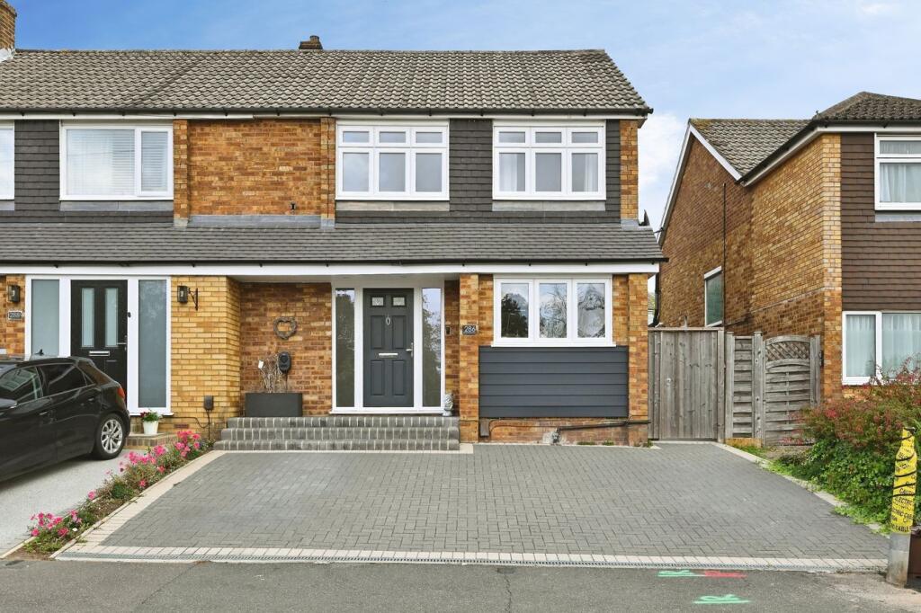 3-bed semi-detached on Hammondstreet Road, Cheshunt, Waltham Cross, EN7, £520,000