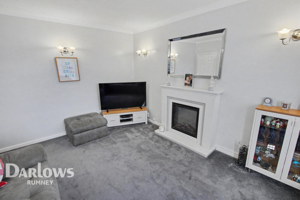 Llanrumney Avenue, Cardiff photo 4