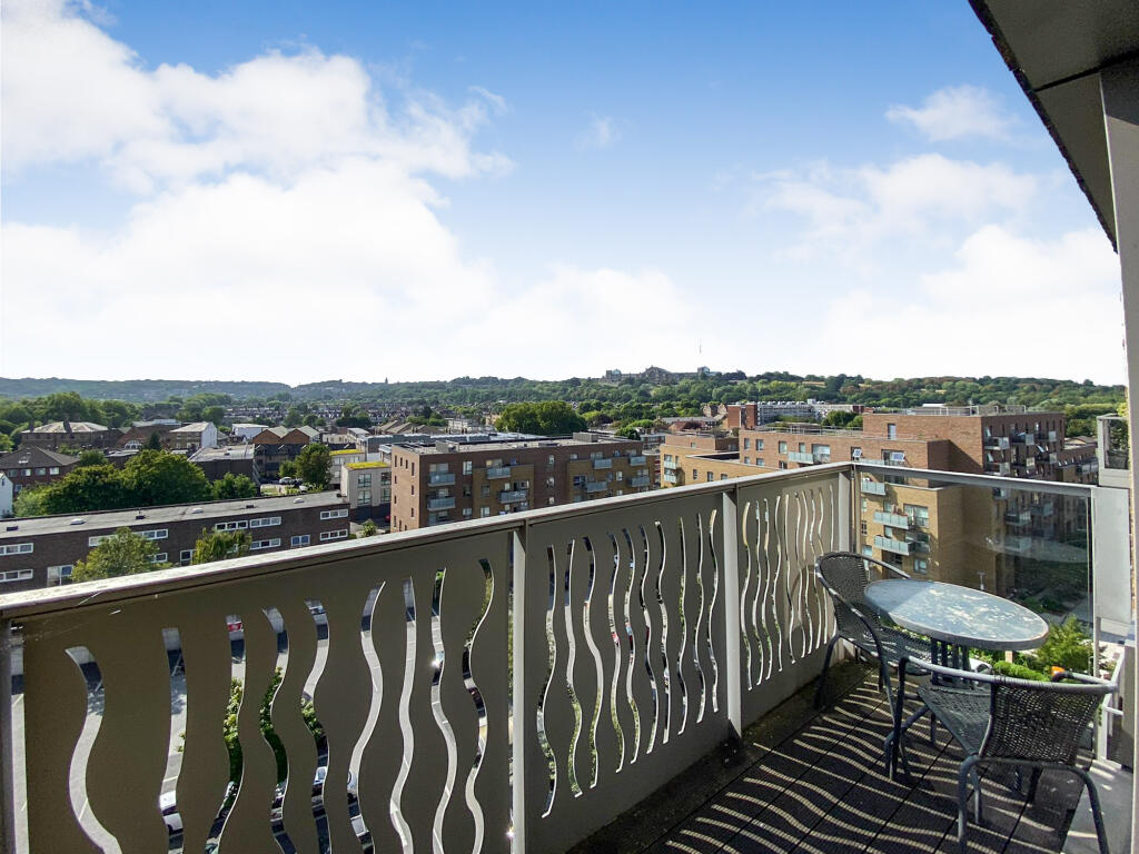 Apartment in London - View 3