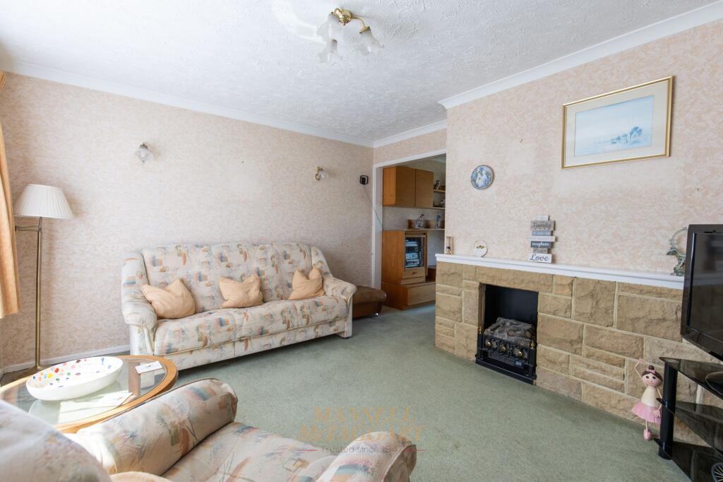 House in Crawley, Gossops Green - View 3