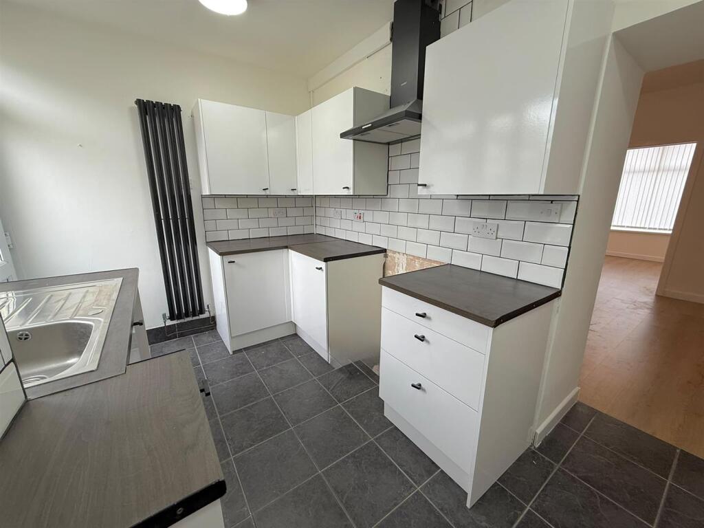 House in Cwmaman, Aberaman South - View 4
