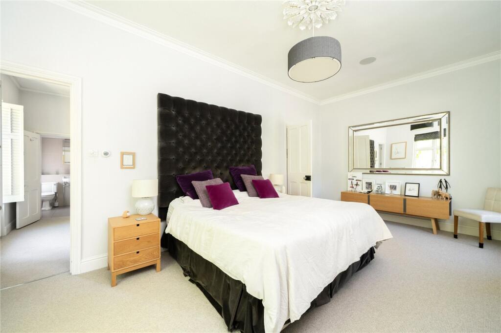 House in London, Roehampton - More