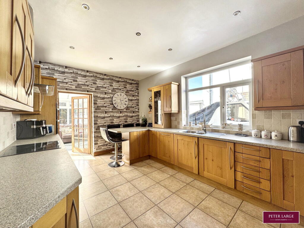 Sea Road, Prestatyn, Denbighshire LL19 7NN photo 2