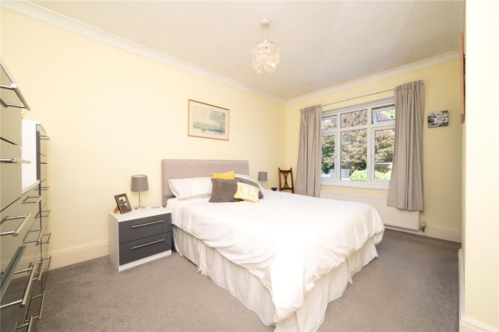House in St Albans, St Stephen - More