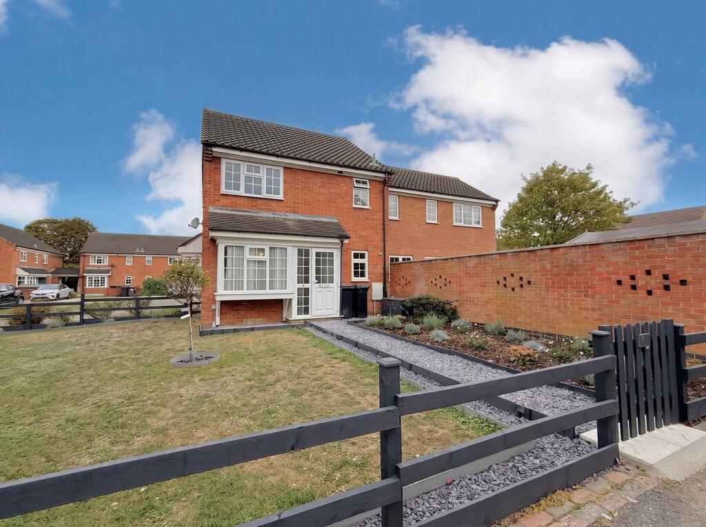 1-bed house on Lincoln Crescent, Biggleswade, SG18, £240,000
