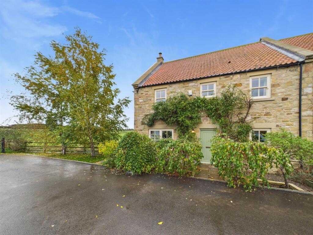 Main image of property: 5 Raby Chase, Summerhouse, Darlington