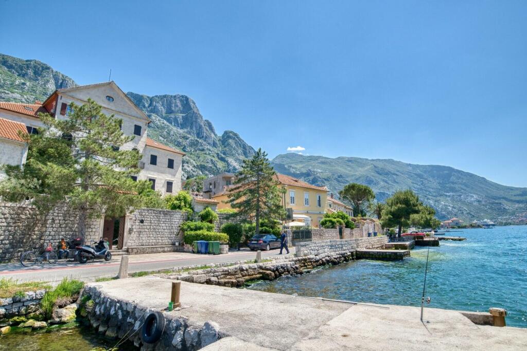 Main image of property: Kotor