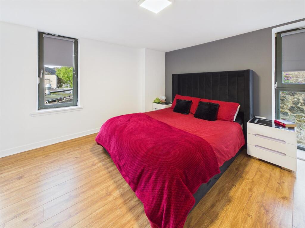 House in Paisley, Renfrewshire - View 5