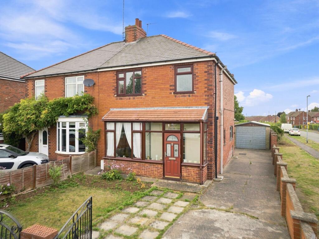 Main image of property: Long Lane, Carlton-In-Lindrick, S81
