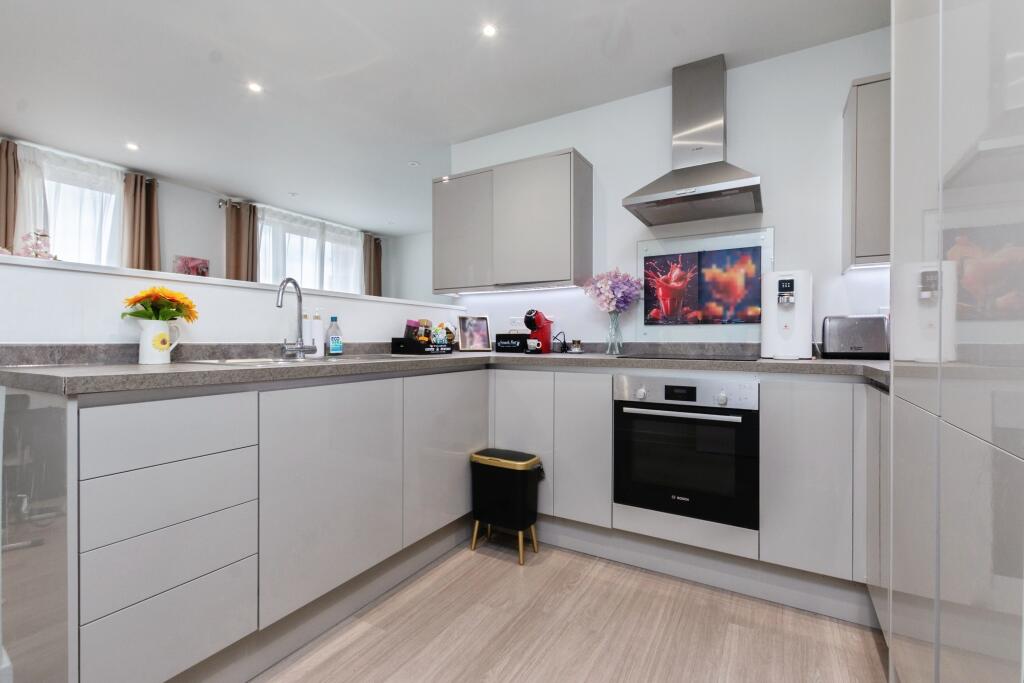 Main image of property: 27 Sheldon Street, Croydon, CR0