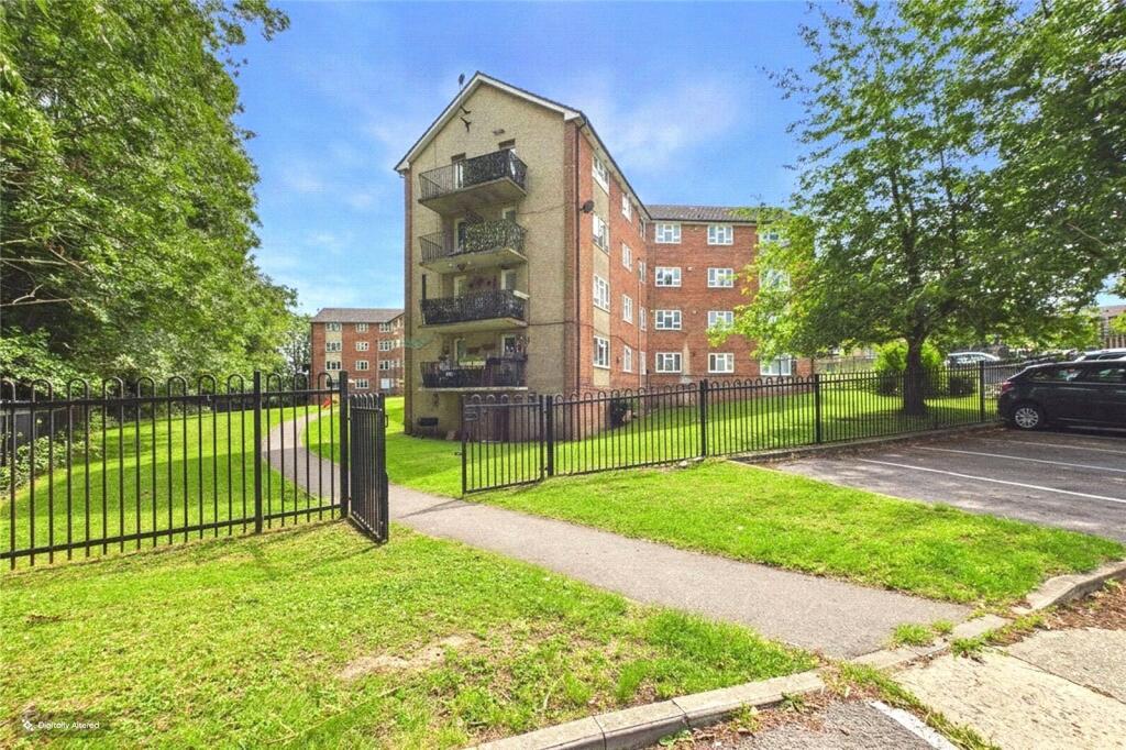Main image of property: Hunters Hill, Burghfield, RG7
