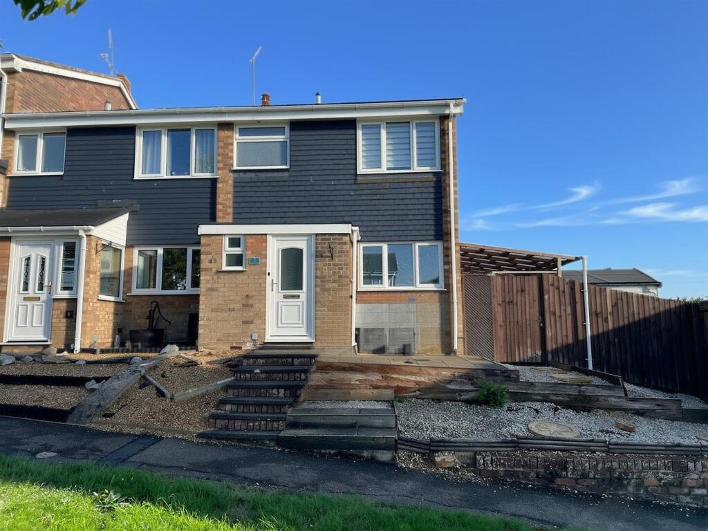Main image of property: Thatchers Walk, Stowmarket