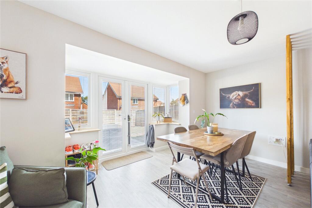 House in Basingstoke and Deane, Sherfield on Loddon - View 3