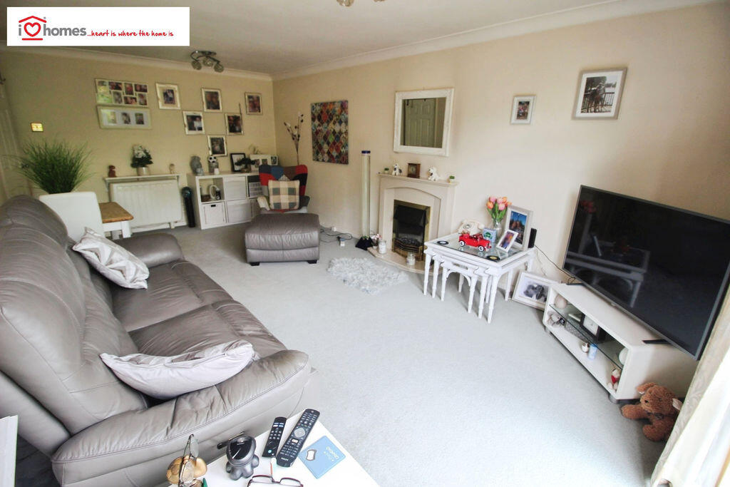 Apartment in Walsall, West Midlands - View 4