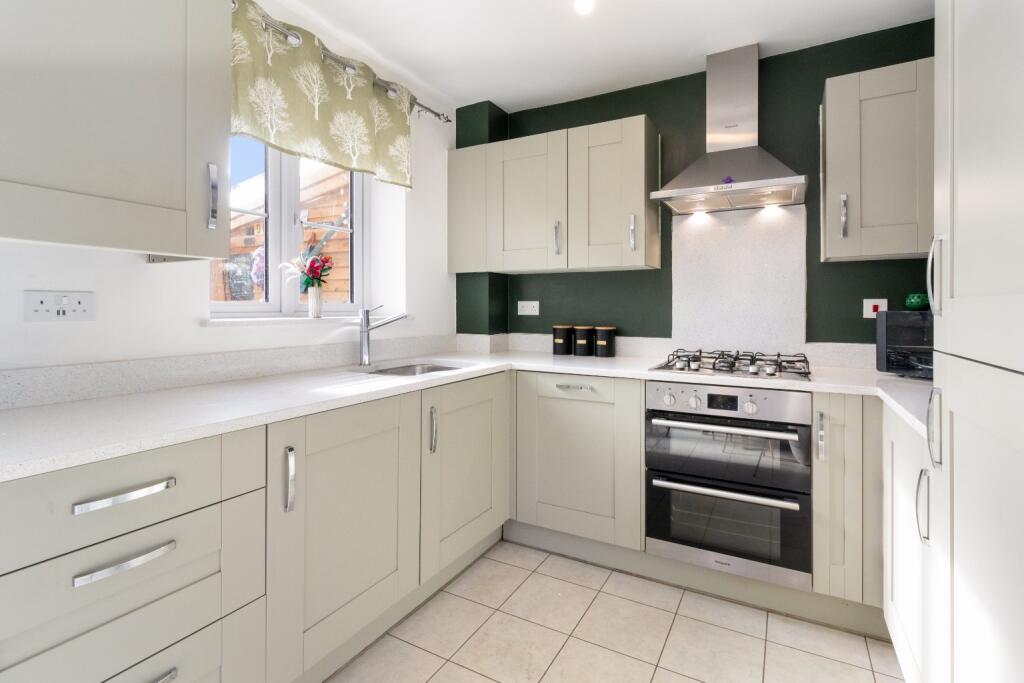 Grindrod Place, Malvern, Worcestershire, WR14 3FB photo 4