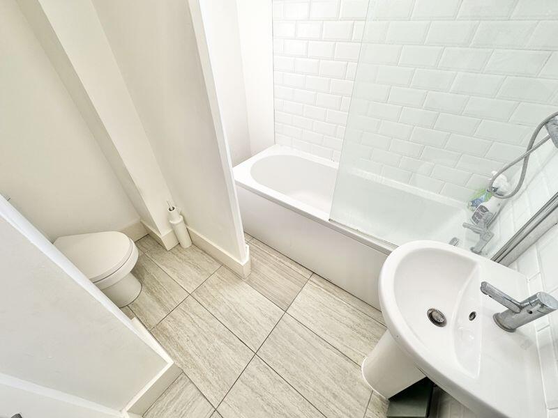 Apartment in Grimsby, Wellow - More
