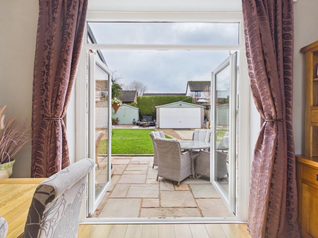 Chester Road, Oakenholt, Flint, Flintshire, CH6 5SD photo 5