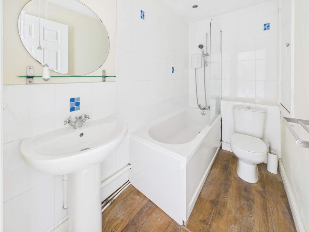 House in Cardiff - View 4