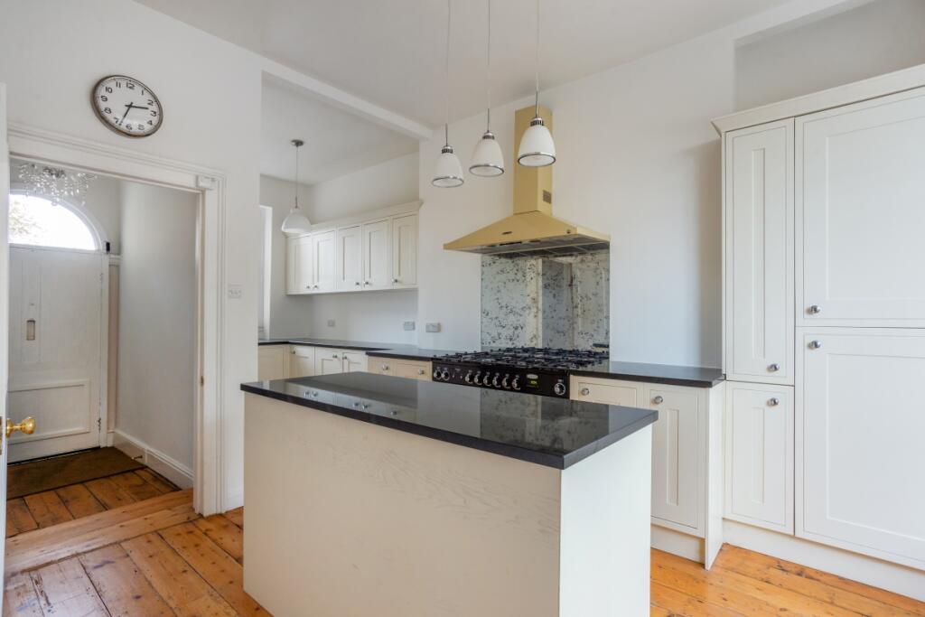 House in Bath - View 2