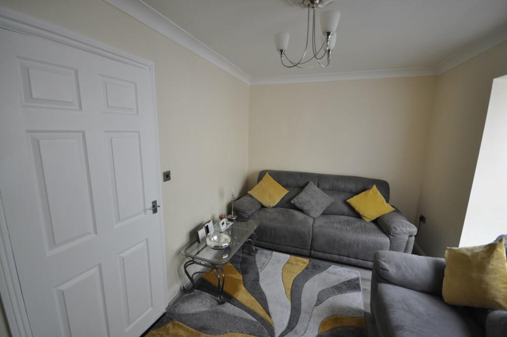 Thames Close, Pensnett, DY5 photo 5