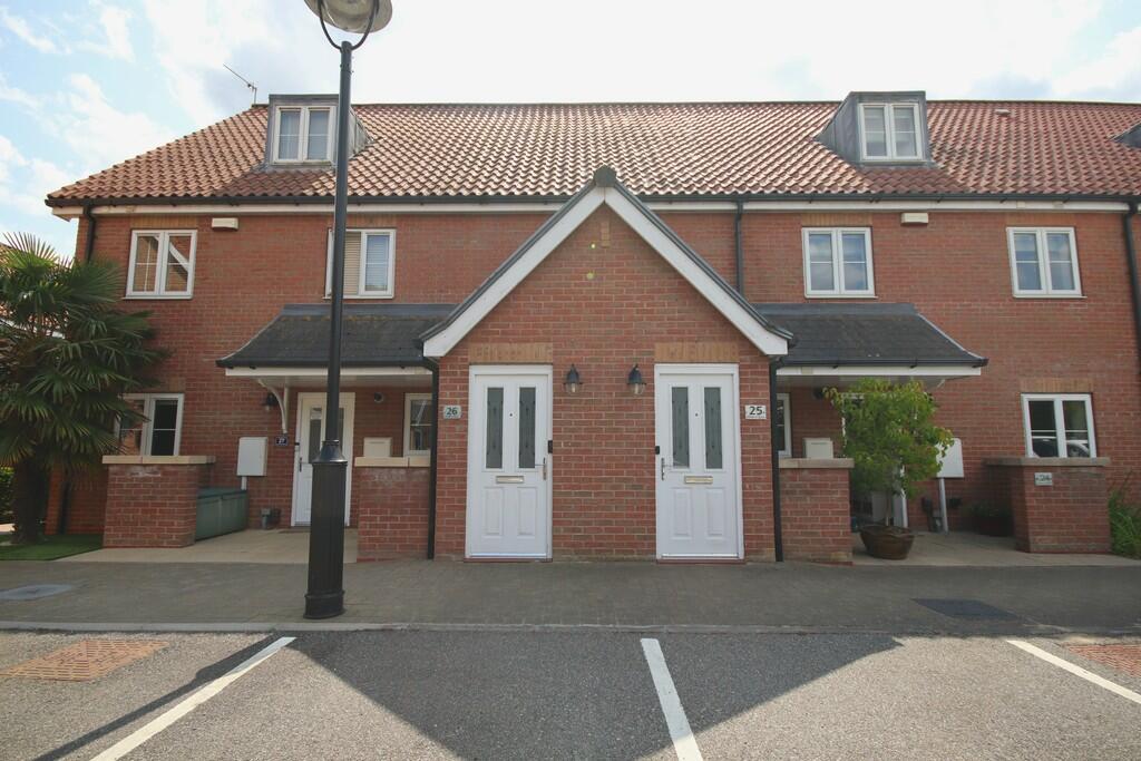 3-bed apartment on Ellisons Quay, Burton Waters, £270,000