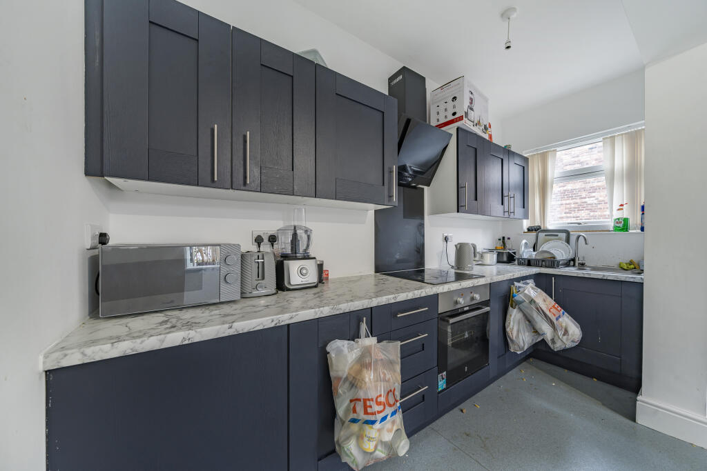 1 bedroom house share for rent