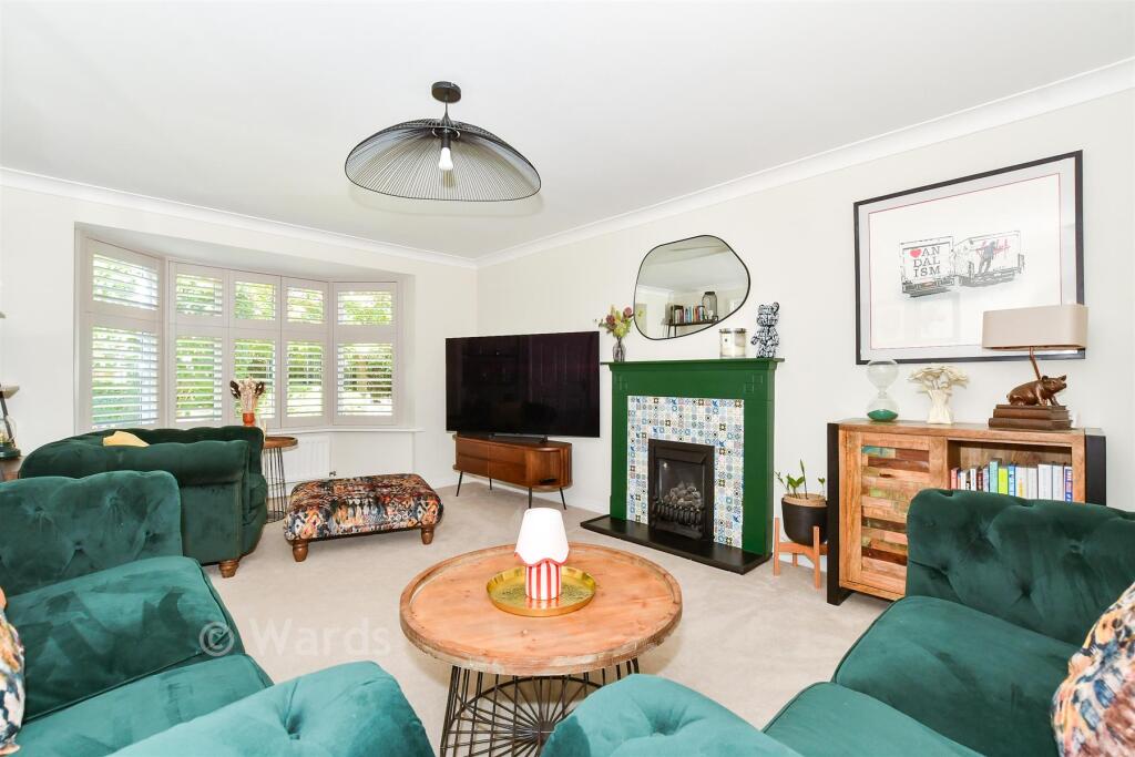 Chartwell Drive, Maidstone, Kent photo 3