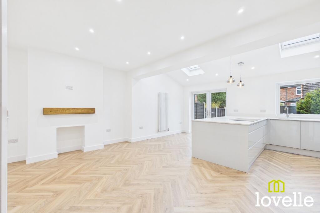 House in Cottingham, East Riding of Yorkshire - View 4