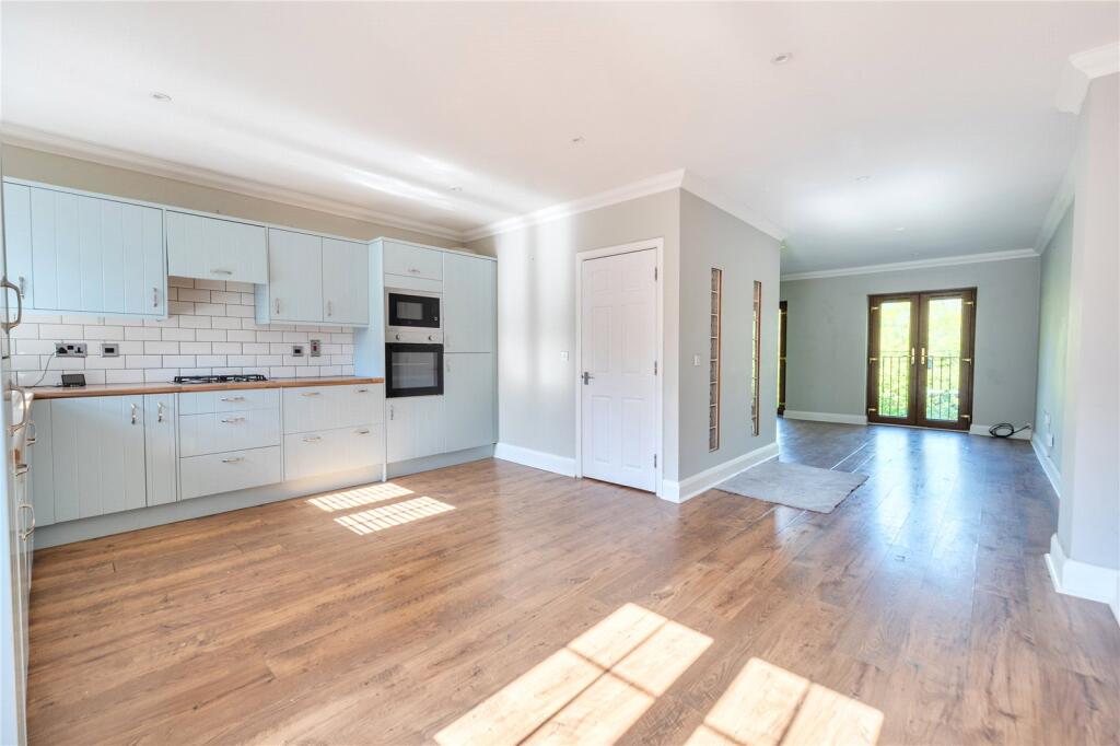 House in Tonbridge - More