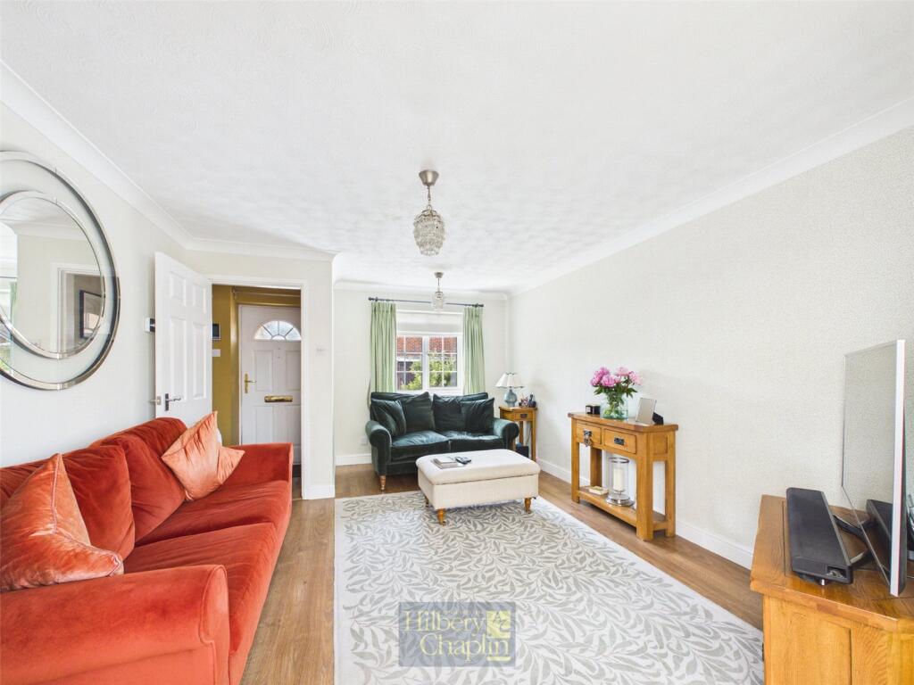 Worcester Close, Langdon Hills, Basildon, Essex, SS16 photo 4