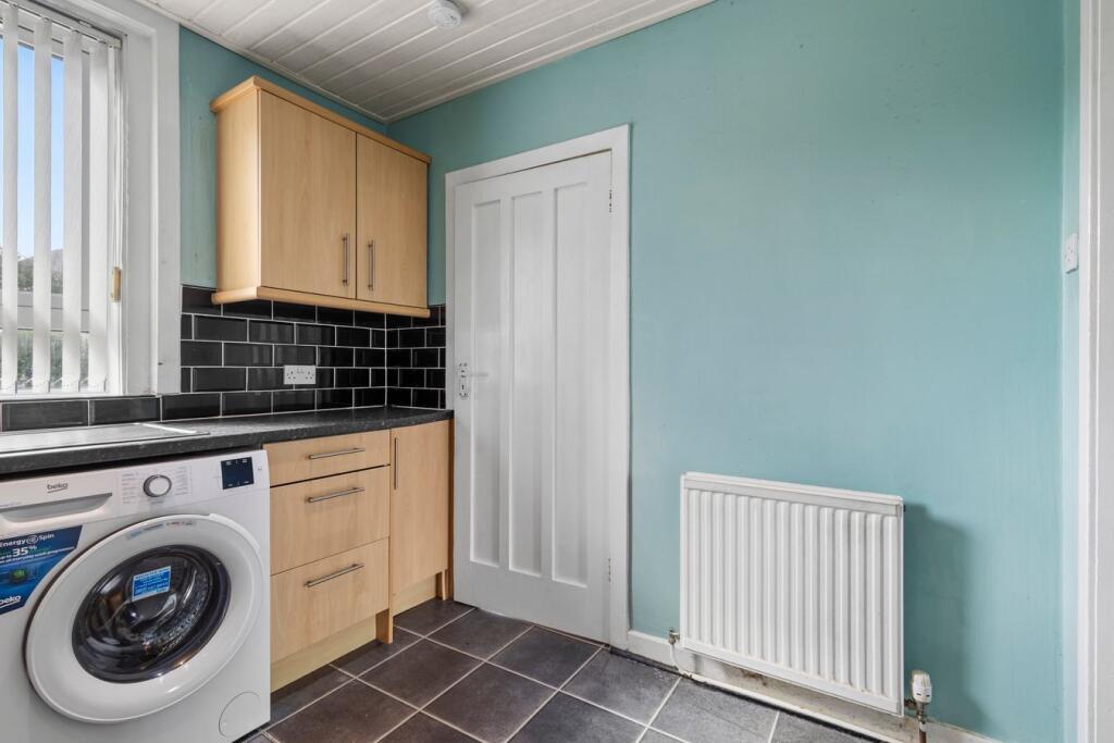 House in Kilmarnock, East Ayrshire - More